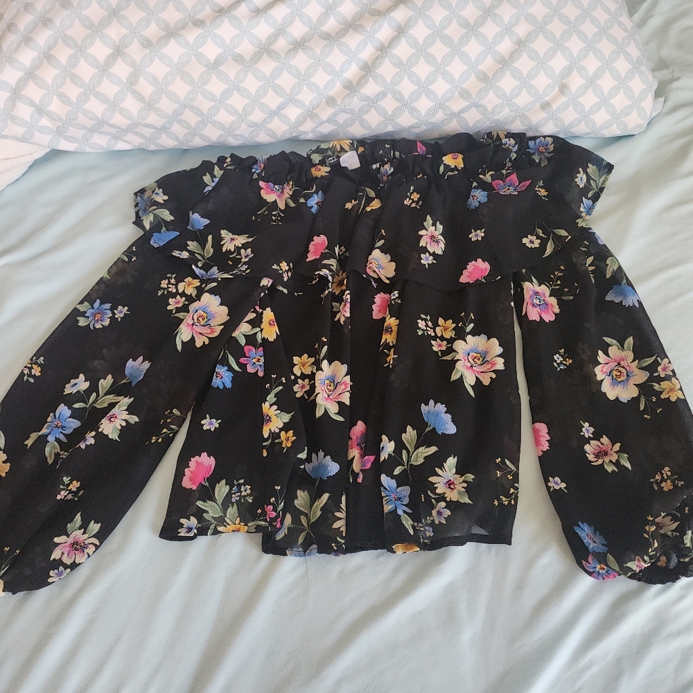 H&M Black Floral Skirt Like New
